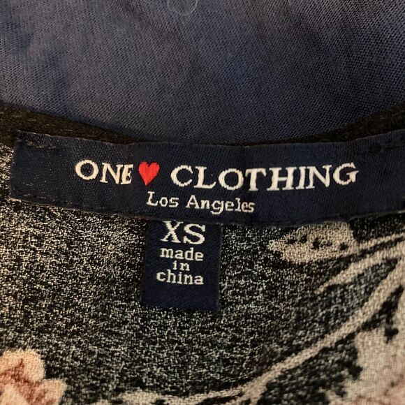 One‎ Clothing Shirt Womens Sz XS Black Floral Sweetheart Tie Crop Boho Cottage - Picture 5 of 9